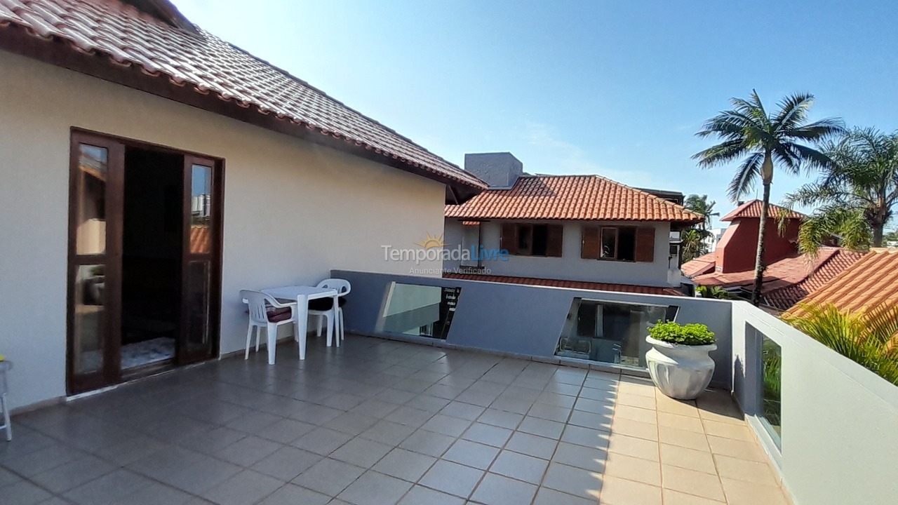 Casa para aluguel de temporada em Florianopolis (Jurerê Internacional)