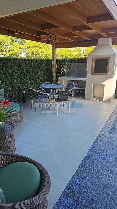 Casa para aluguel de temporada em Florianopolis (Jurerê Internacional)