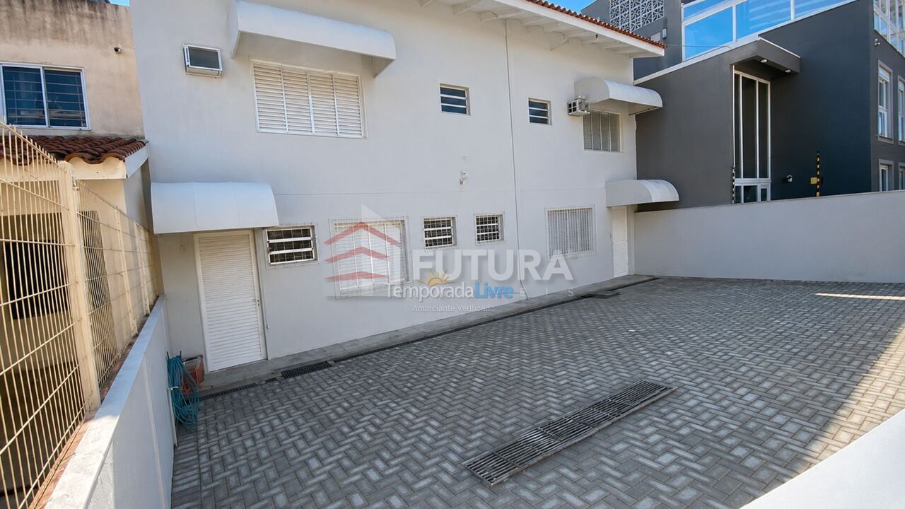 House for vacation rental in Bombinhas (Praia de Bombas)