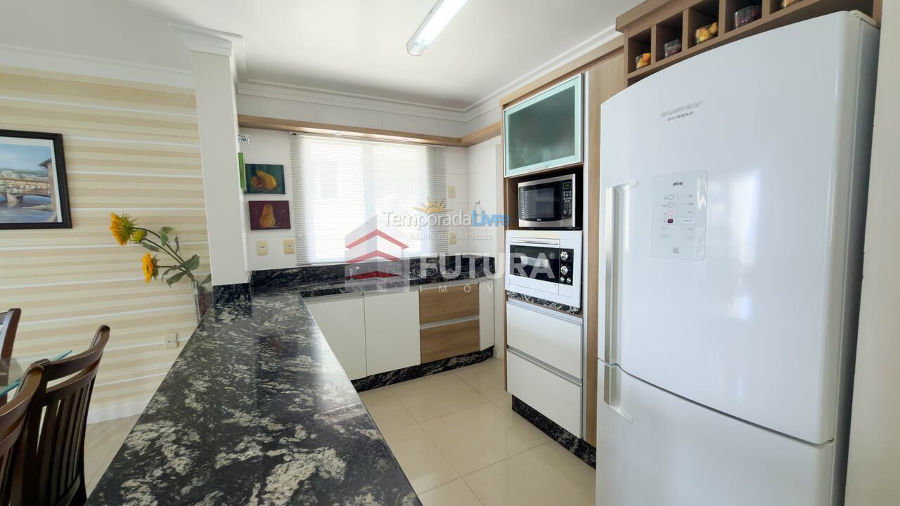 Apartamento para alquiler de vacaciones em Bombinhas (Praia de Bombas)