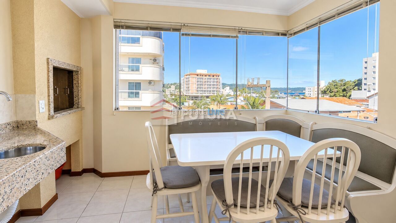 Apartamento para aluguel de temporada em Bombinhas (Praia de Bombas)