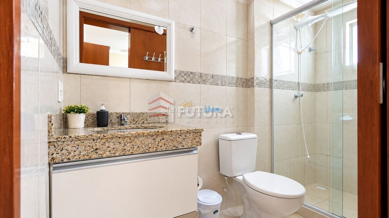 Apartamento para aluguel de temporada em Bombinhas (Praia de Bombas)