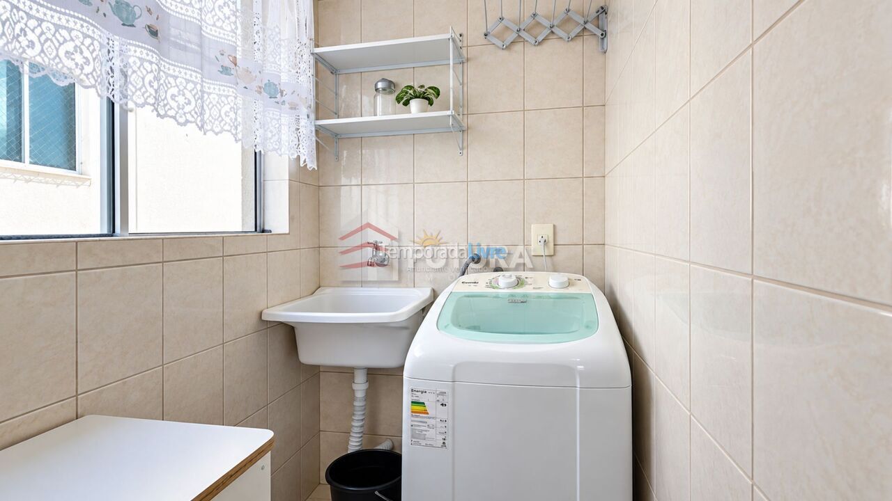 Apartamento para aluguel de temporada em Bombinhas (Praia de Bombas)