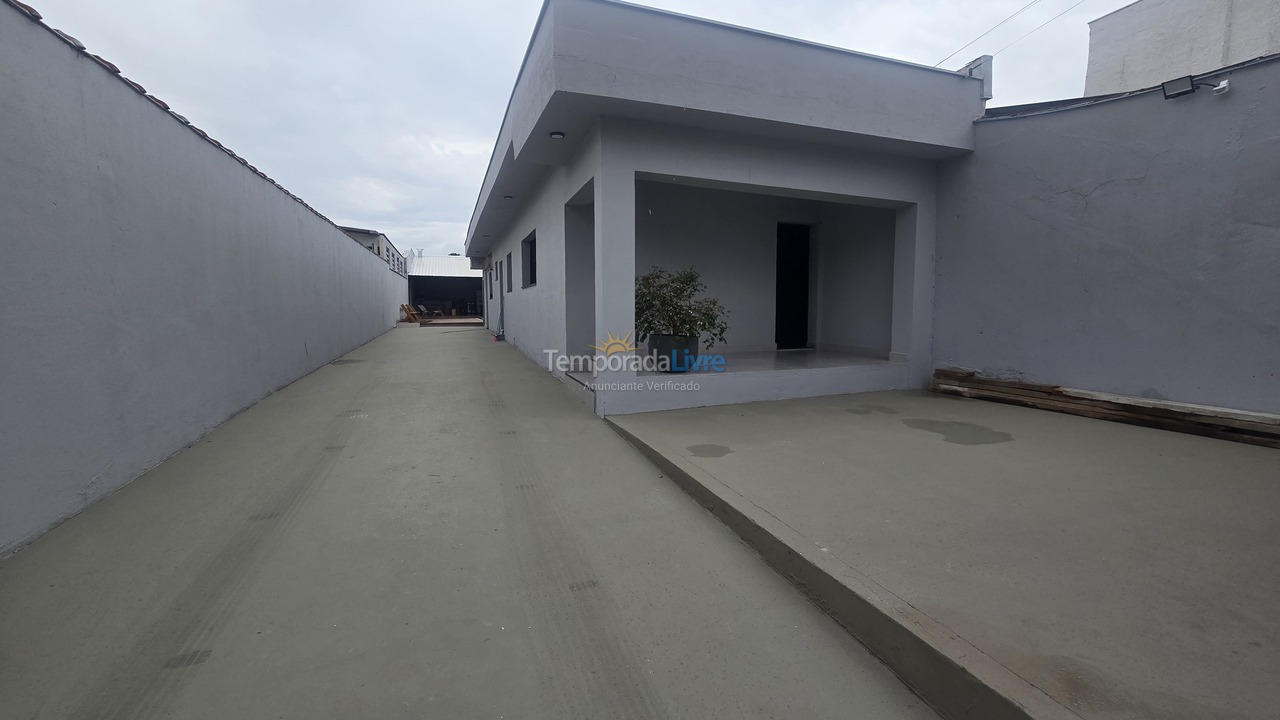House for vacation rental in Piracicaba (Piracicamirim)