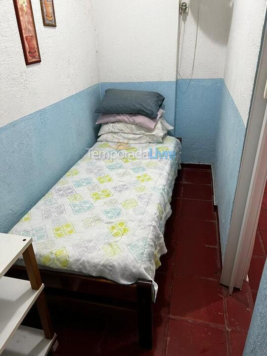 Apartamento para aluguel de temporada em Guarujá (Praia do Tombo)
