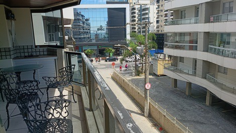 Apartamento medio lado playa al mar