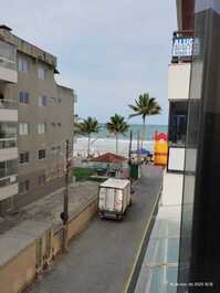 Apartamento medio lado playa al mar