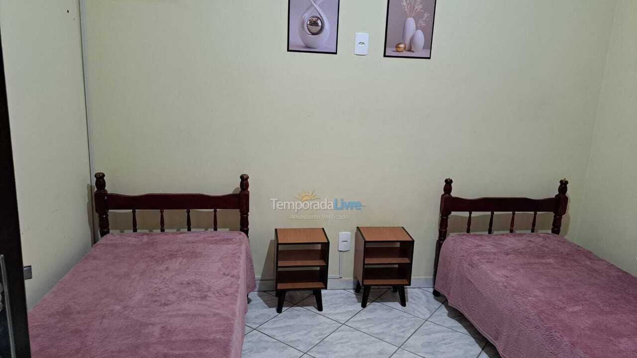 Apartamento para alquiler de vacaciones em Bombinhas (Praia de Bombas)