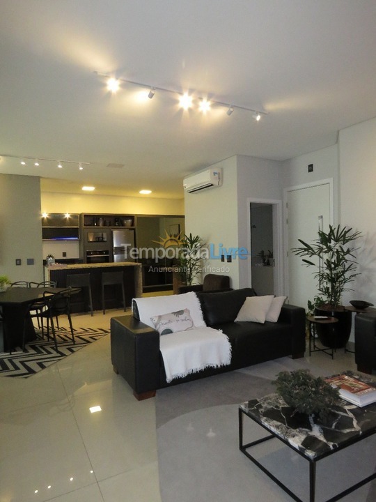 Apartamento para aluguel de temporada em Florianopolis (Jurerê)