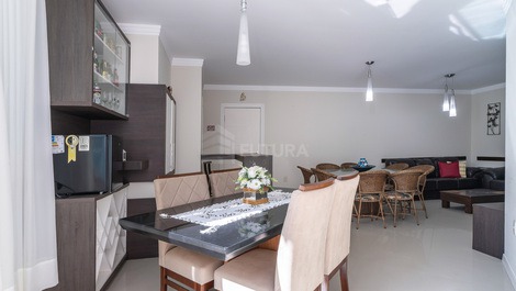 Apartamento frente al mar en Bombas, 3 suites, piscina, alto nivel