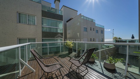 Apartamento frente al mar en Bombas, 3 suites, piscina, alto nivel