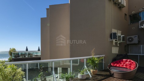 Apartamento frente al mar en Bombas, 3 suites, piscina, alto nivel