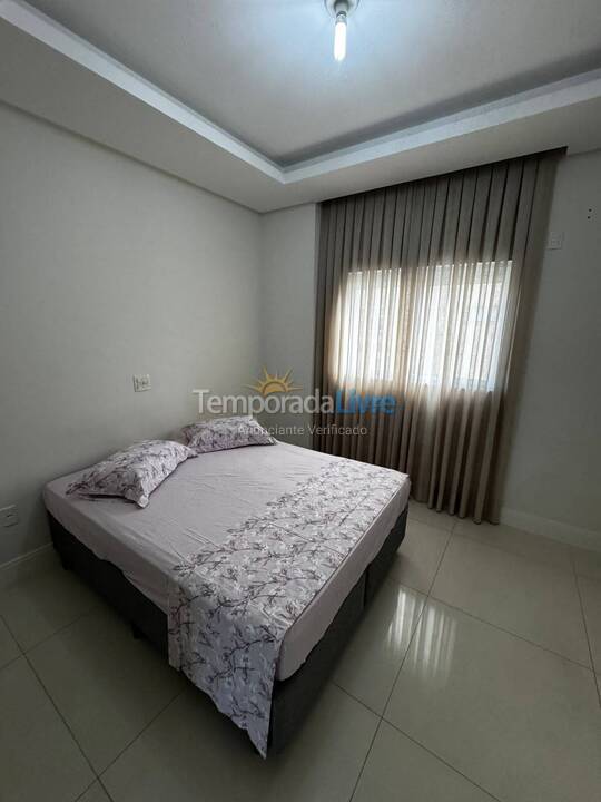 Apartamento para aluguel de temporada em Itapema (Meia Praia)