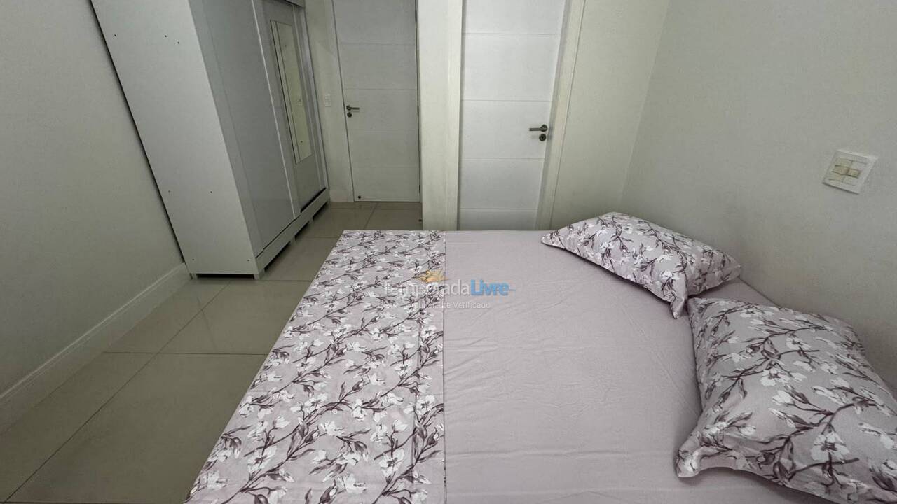 Apartamento para aluguel de temporada em Itapema (Meia Praia)