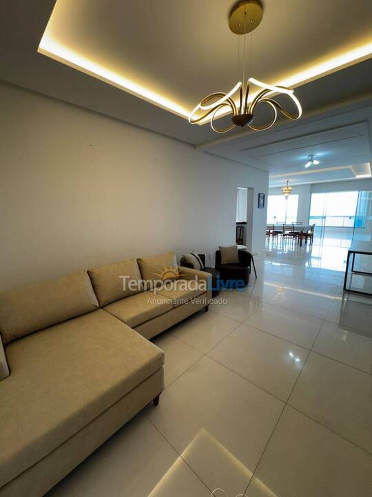 Apartamento para aluguel de temporada em Itapema (Meia Praia)