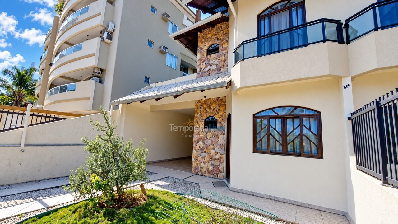 House for vacation rental in Bombinhas (Praia de Bombas)