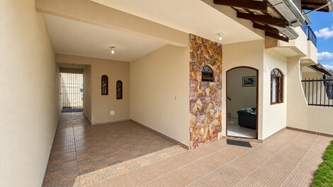 House for vacation rental in Bombinhas-SC, approximately 3...