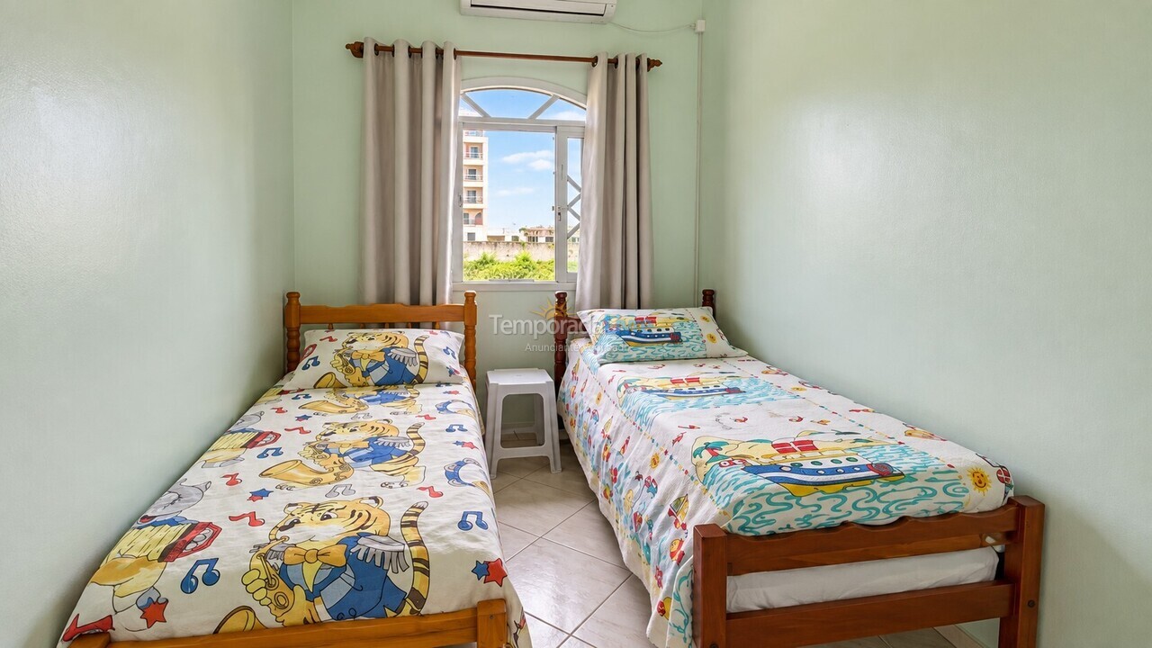 House for vacation rental in Bombinhas (Praia de Bombas)