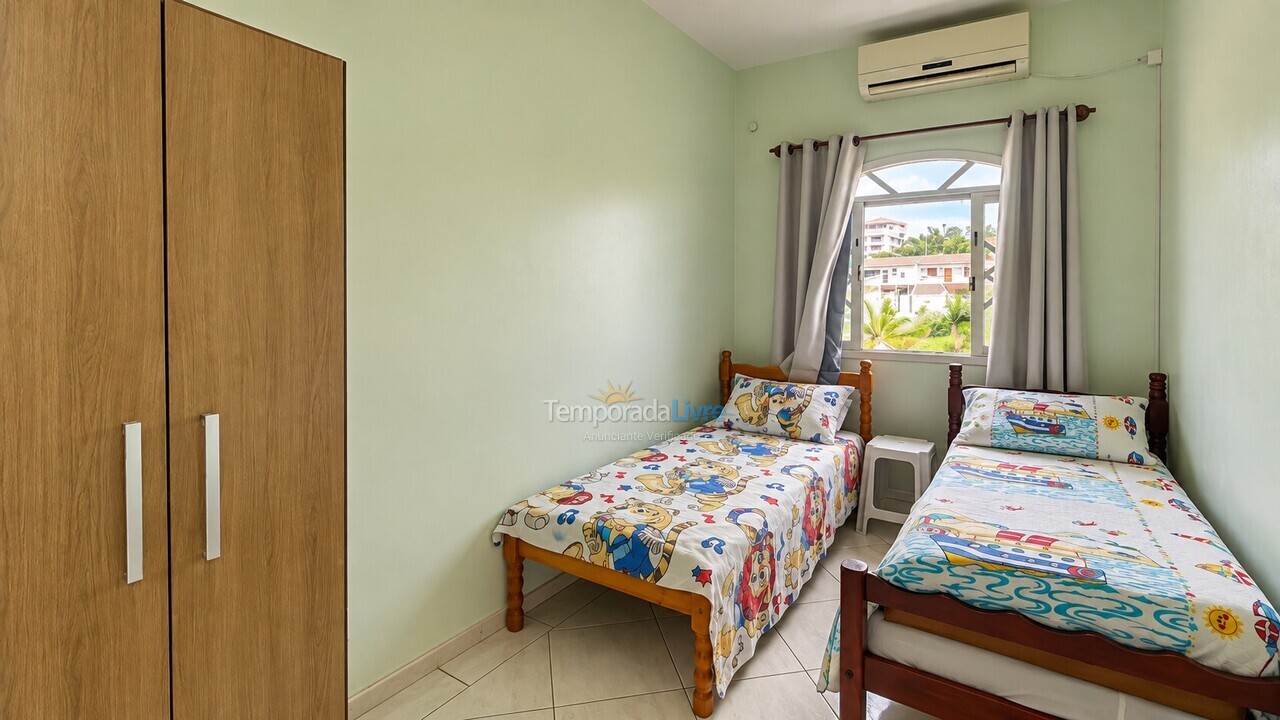 House for vacation rental in Bombinhas (Praia de Bombas)