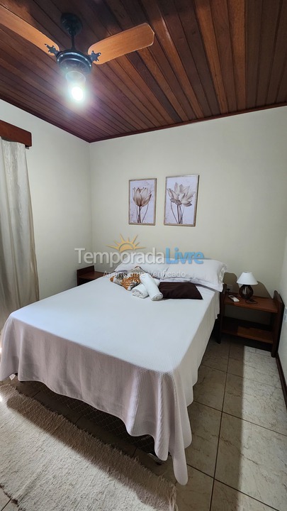 Casa para alquiler de vacaciones em Palhoça (Guarda do Embaú)