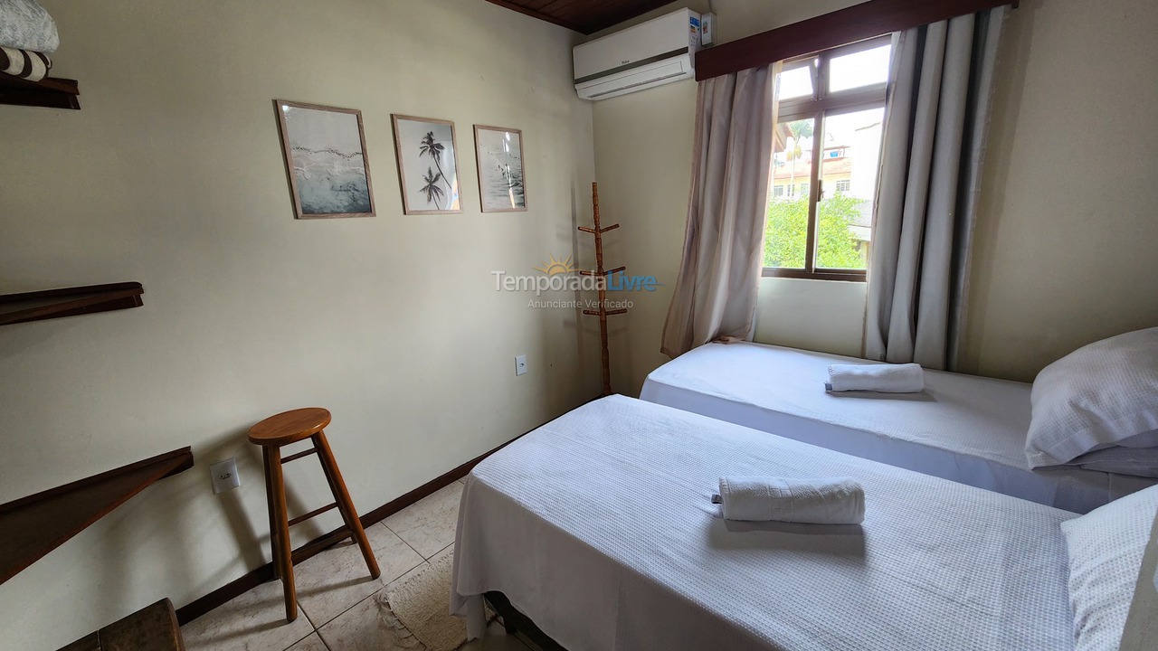 Casa para alquiler de vacaciones em Palhoça (Guarda do Embaú)