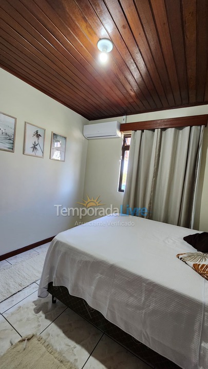 Casa para alquiler de vacaciones em Palhoça (Guarda do Embaú)