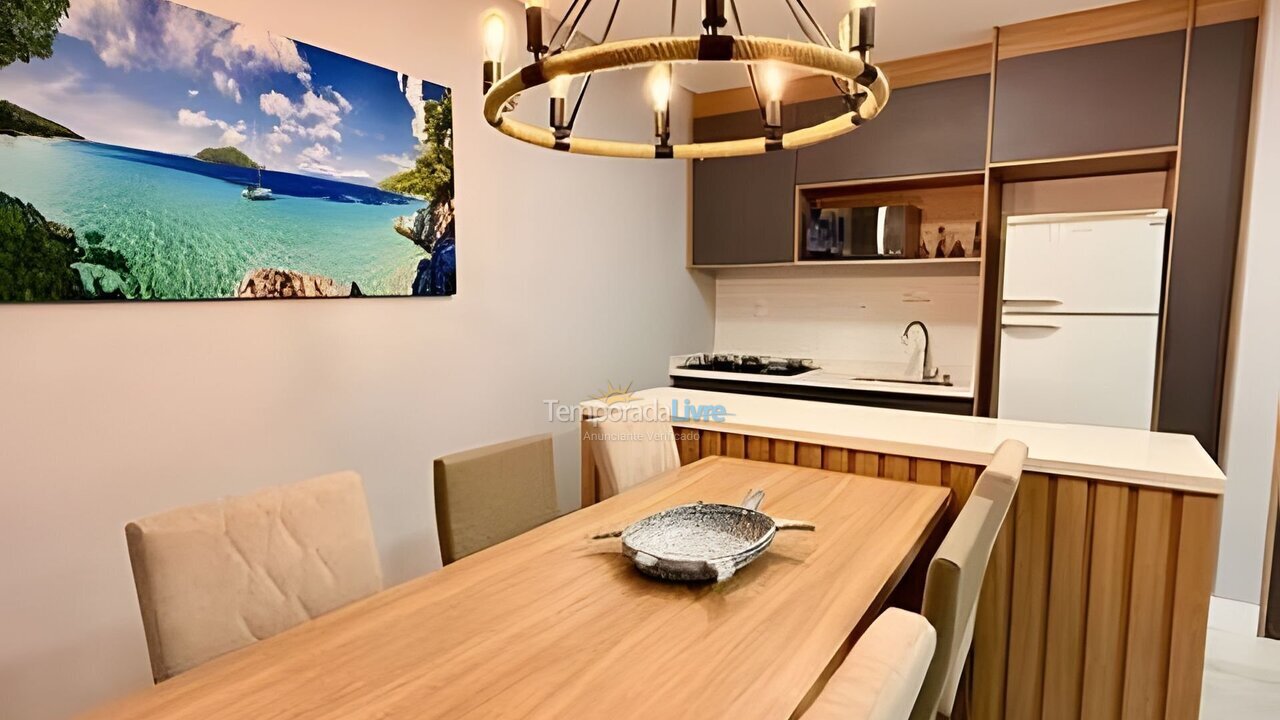 Apartamento para aluguel de temporada em Bombinhas (Praia de Bombas)
