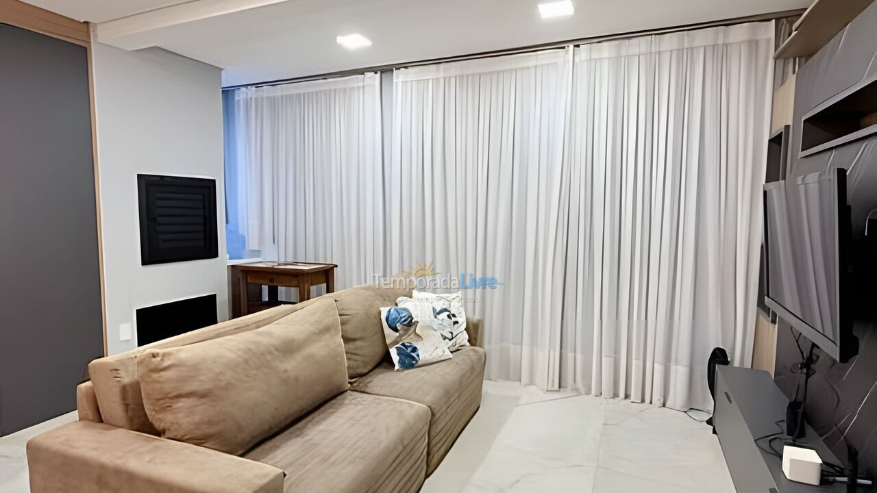 Apartamento para aluguel de temporada em Bombinhas (Praia de Bombas)