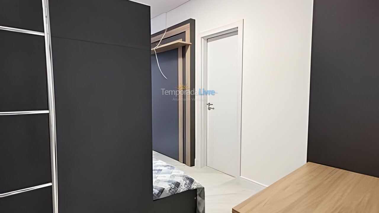 Apartamento para aluguel de temporada em Bombinhas (Praia de Bombas)