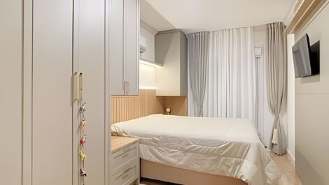 Eunice Costa - Charming, with a pool 120m from the sea.