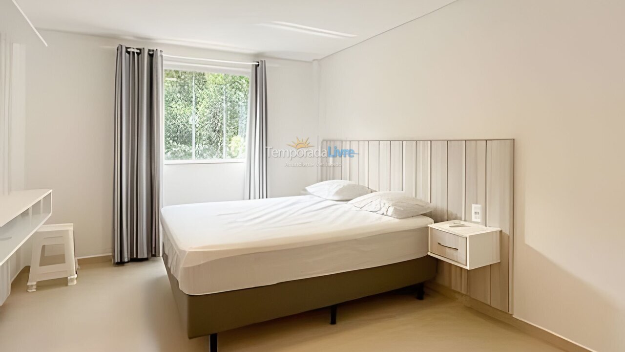 Apartment for vacation rental in Bombinhas (Praia de Bombas)