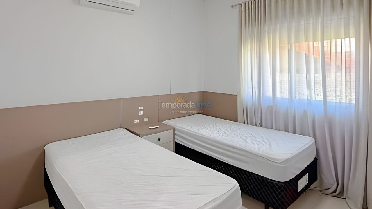 Apartment for vacation rental in Bombinhas (Mariscal)