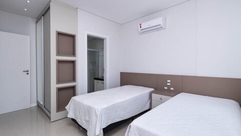 Costa Dourada 02 suites 70m from Mariscal beach