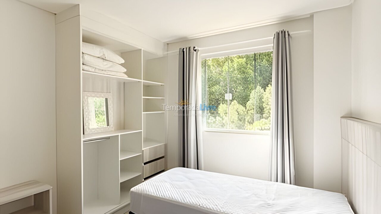 Apartment for vacation rental in Bombinhas (Praia de Bombas)