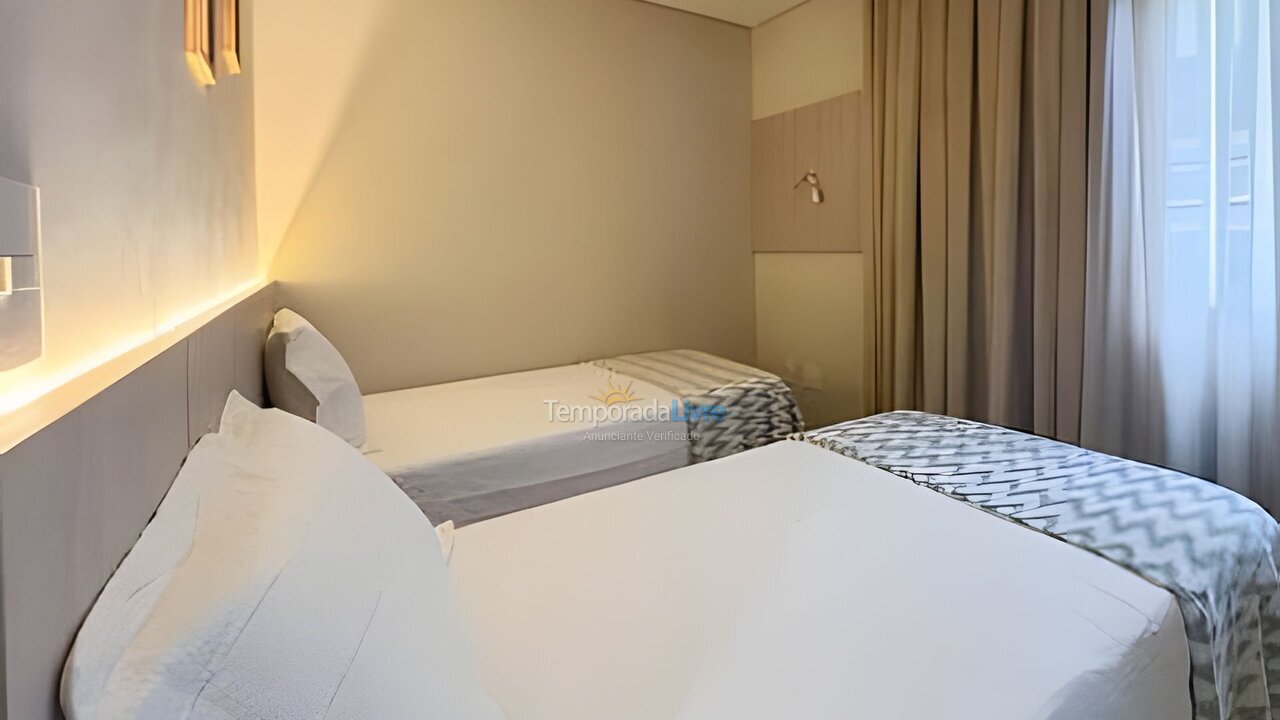 Apartamento para aluguel de temporada em Bombinhas (Canto Grande)