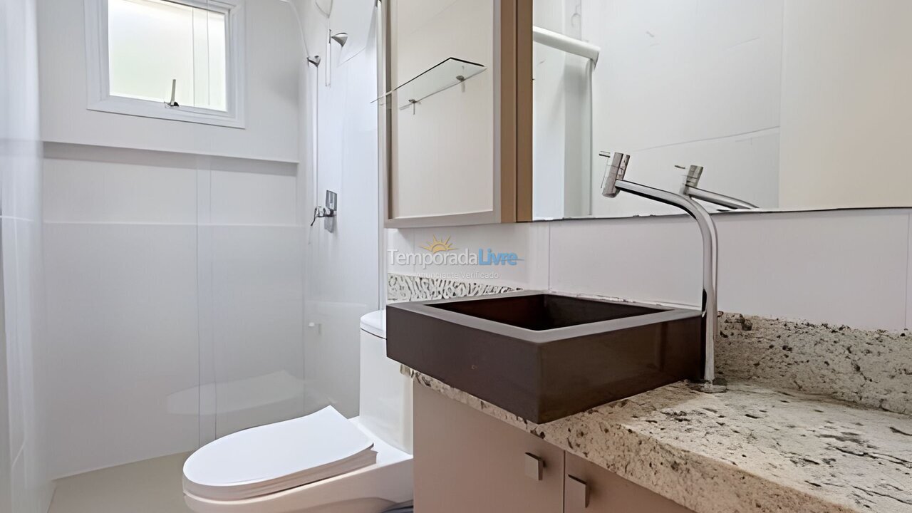 Apartamento para aluguel de temporada em Bombinhas (Canto Grande)