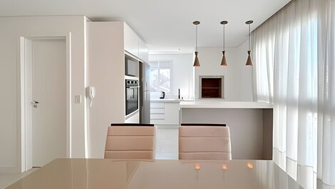 Diamante - 2 suites, 200m from Bombas Beach