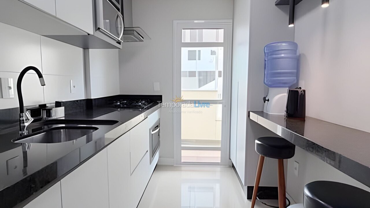 Apartamento para aluguel de temporada em Bombinhas (Canto Grande)