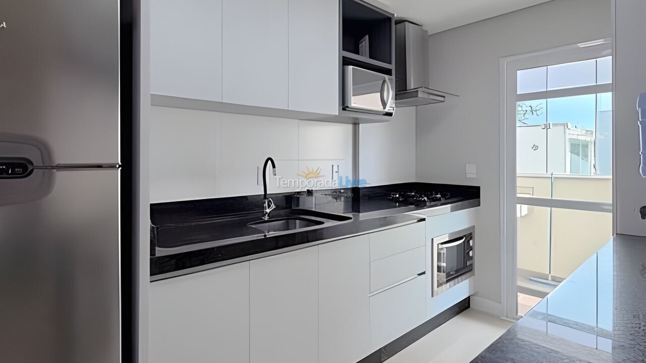 Apartamento para aluguel de temporada em Bombinhas (Canto Grande)