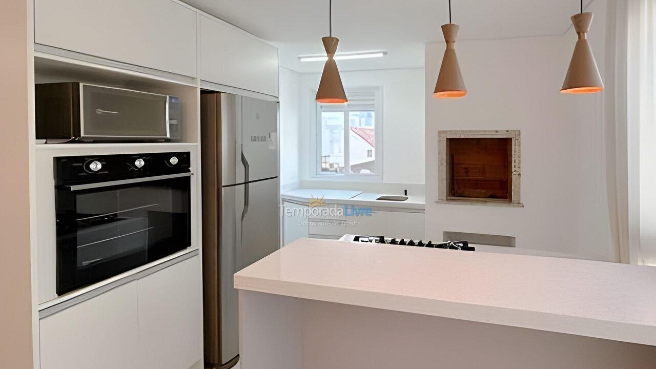 Apartment for vacation rental in Bombinhas (Praia de Bombas)
