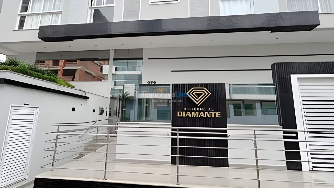 Apartment for vacation rental in Bombinhas (Praia de Bombas)