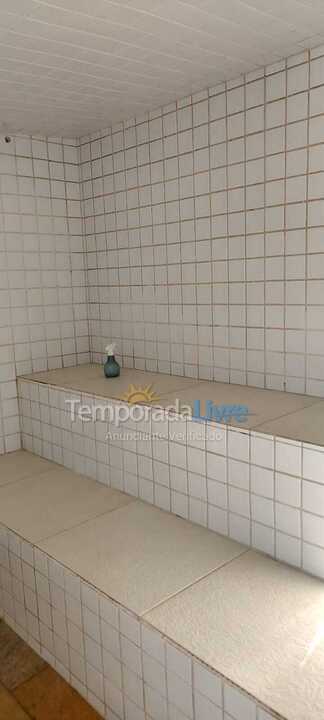 Apartamento para aluguel de temporada em Ubatuba (Praia das Toninhas)
