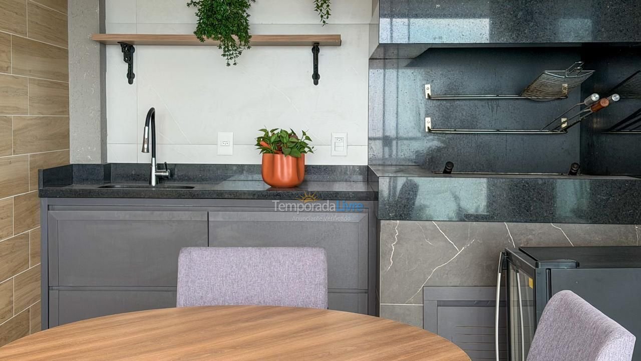 Apartment for vacation rental in Bombinhas (Praia de Bombas)