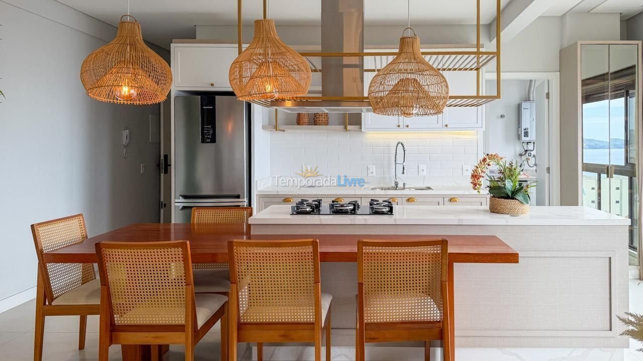Apartment for vacation rental in Bombinhas (Praia de Bombas)