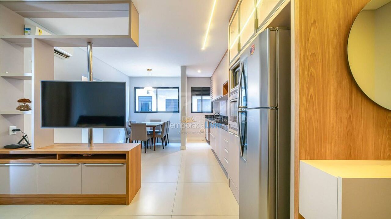 Casa para aluguel de temporada em Bombinhas (Praia de Bombas)