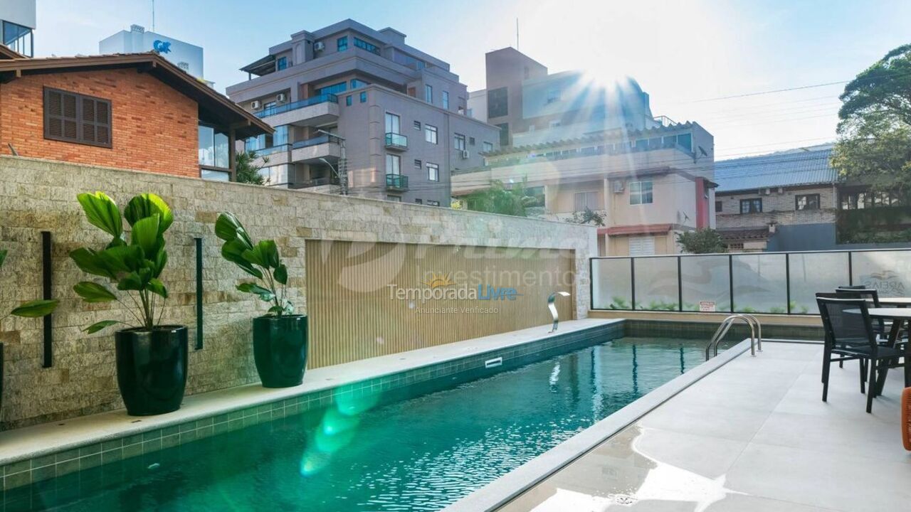 Casa para aluguel de temporada em Bombinhas (Praia de Bombas)