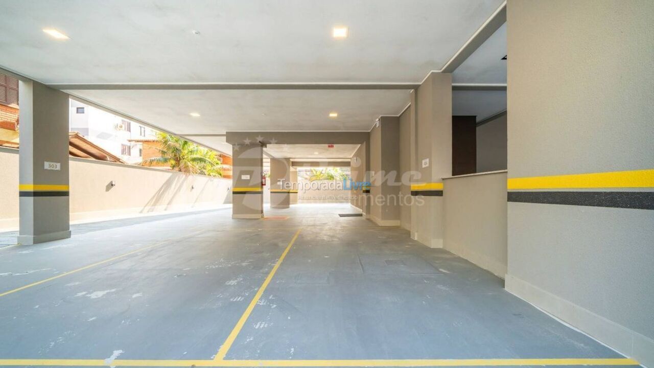 Casa para aluguel de temporada em Bombinhas (Praia de Bombas)