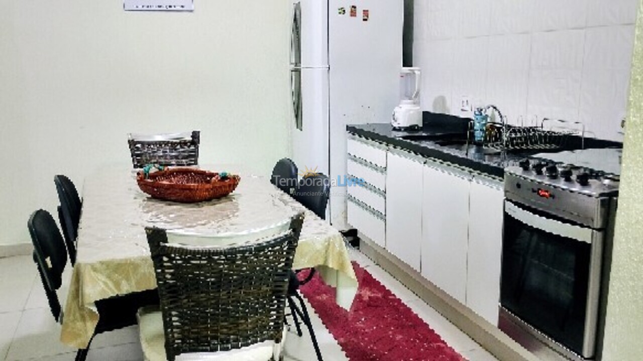 Casa para aluguel de temporada em Praia Grande (Praia do Caiçara)