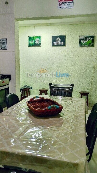 Casa para aluguel de temporada em Praia Grande (Praia do Caiçara)
