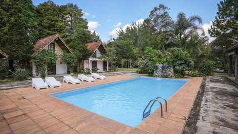 Chalets/Suite Apartments or Lodgings
